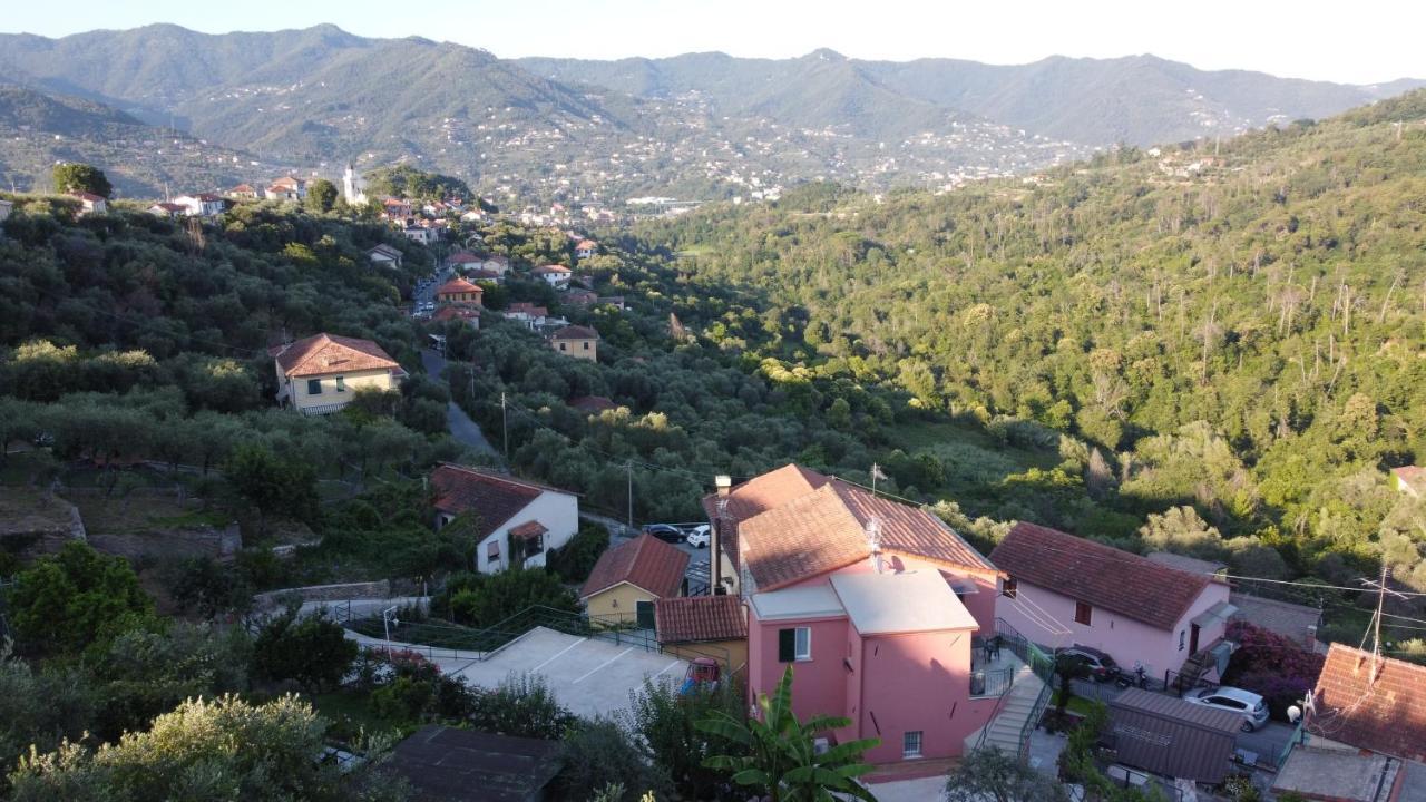 Alla Casa Rosa, Peaceful Apartment Surrounded By Greenery With Free Parking, Wifi & Air Conditioning Rapallo Exterior photo