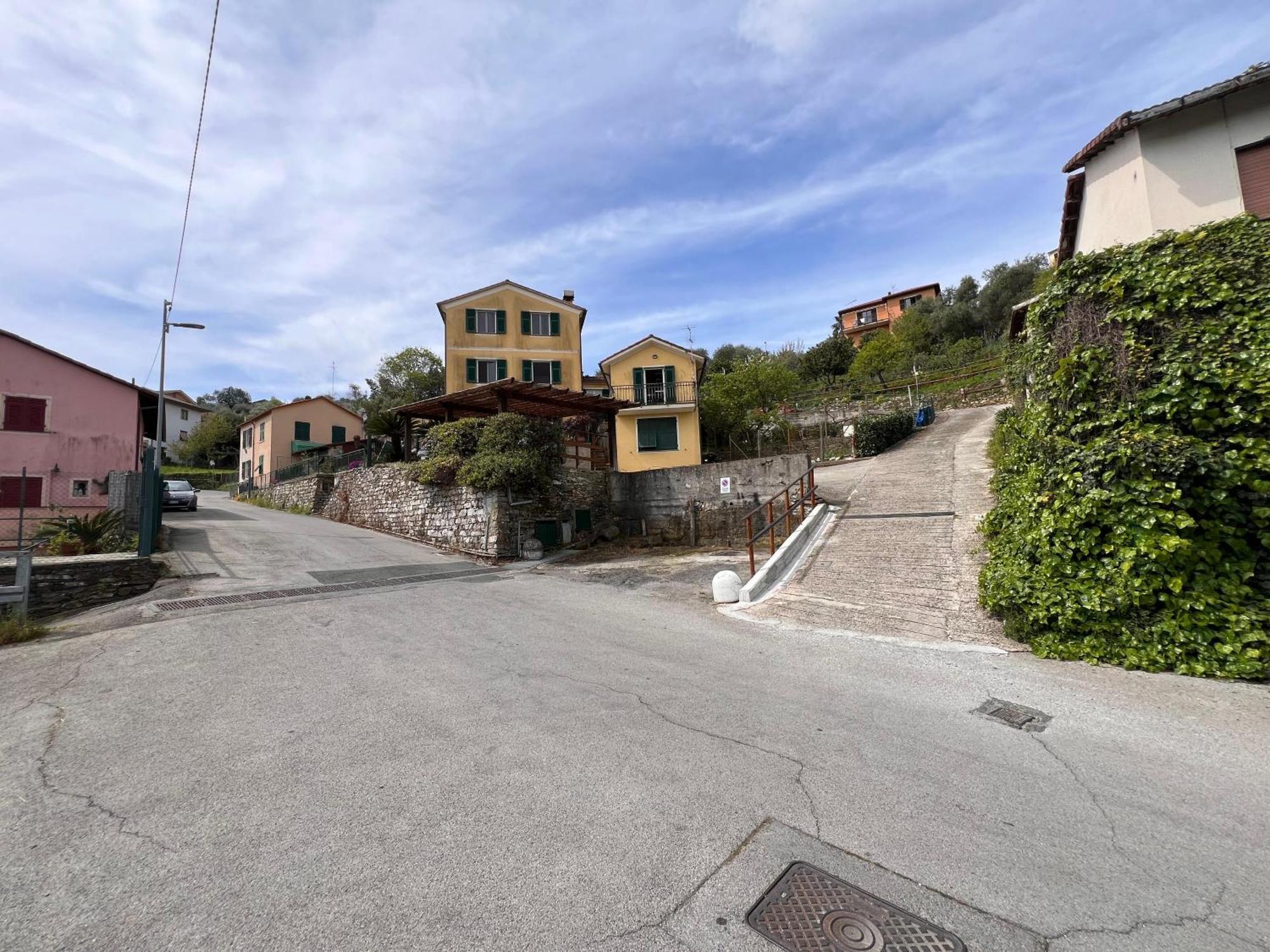 Alla Casa Rosa, Peaceful Apartment Surrounded By Greenery With Free Parking, Wifi & Air Conditioning Rapallo Exterior photo