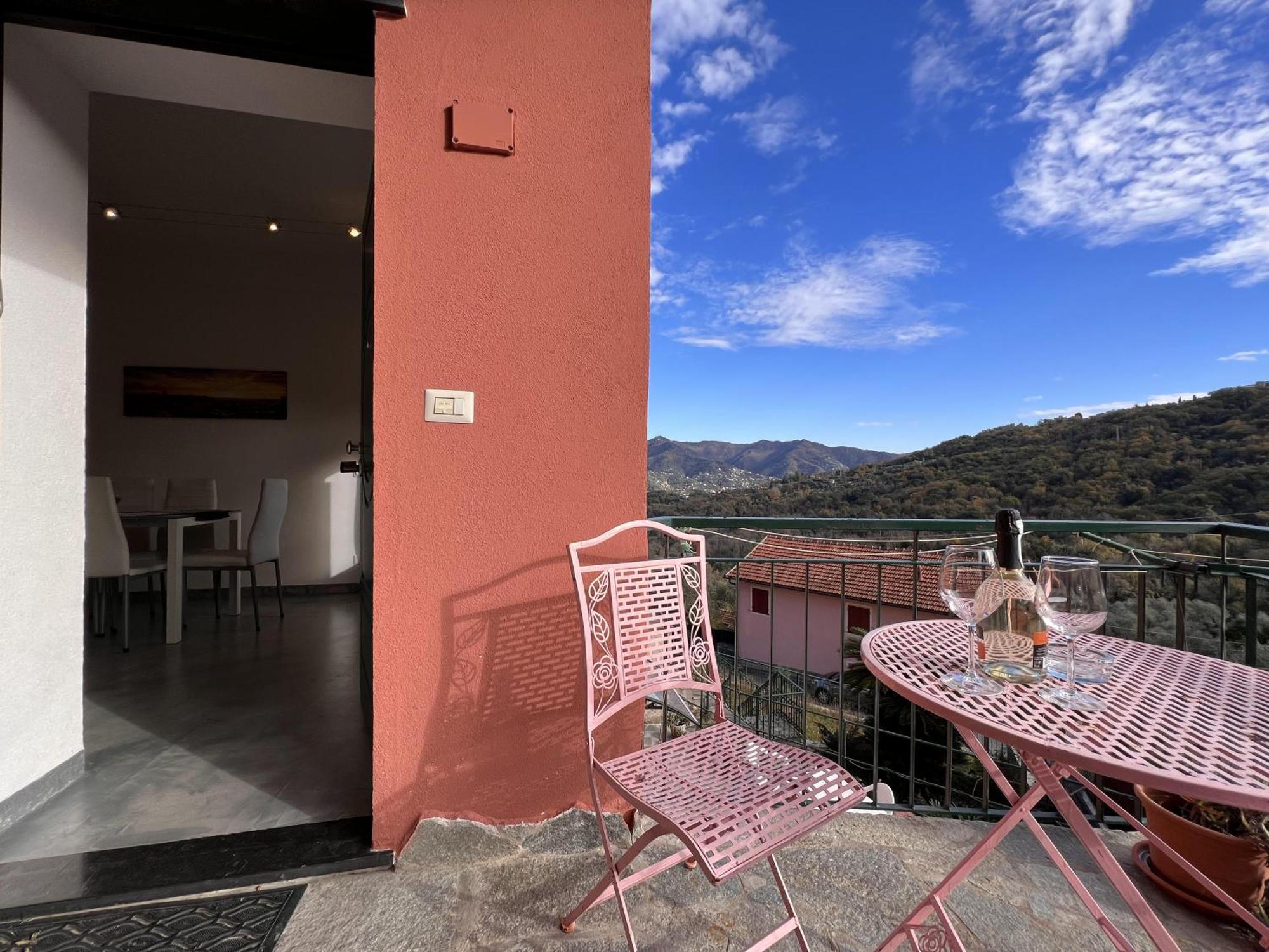 Alla Casa Rosa, Peaceful Apartment Surrounded By Greenery With Free Parking, Wifi & Air Conditioning Rapallo Exterior photo